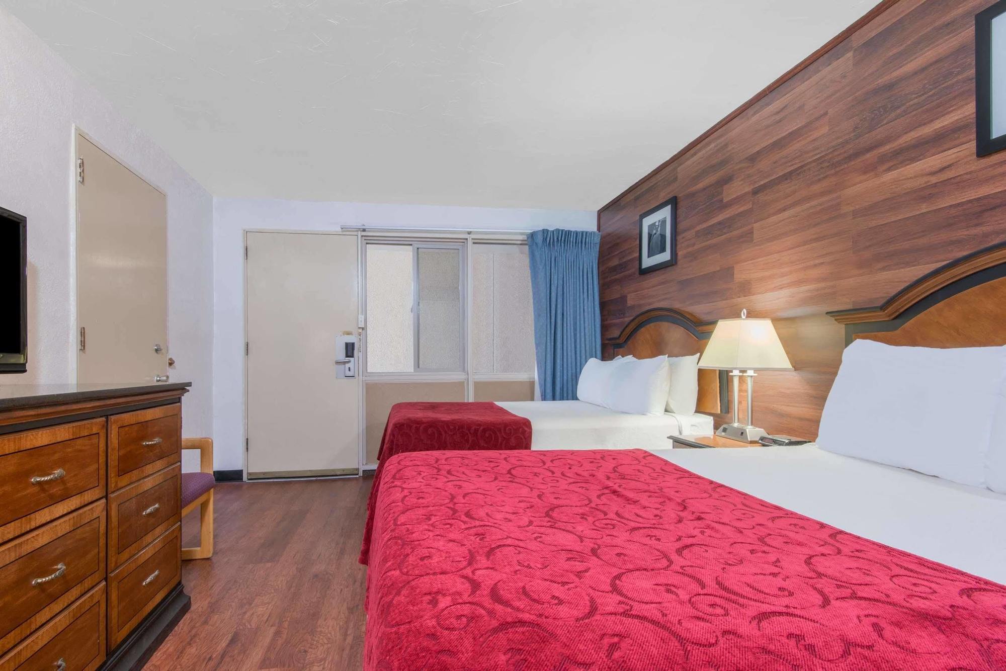 Days Inn Missoula University Екстер'єр фото