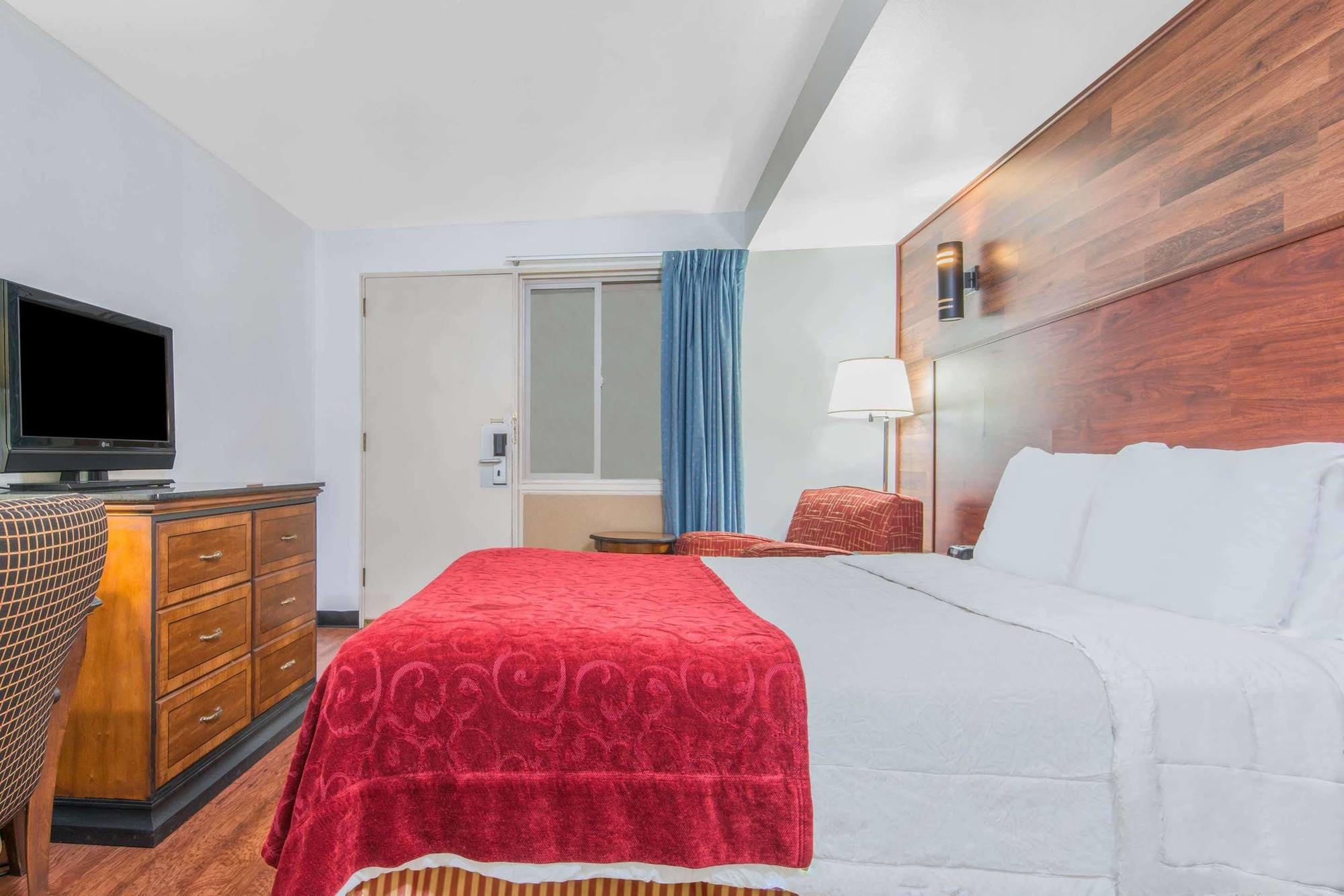 Days Inn Missoula University Екстер'єр фото